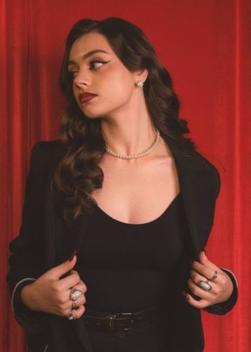 Полли, Г. Киселёвск